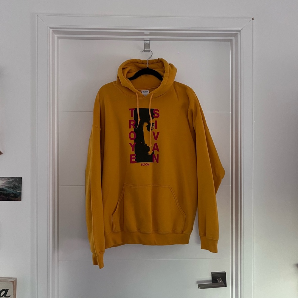 Troye Sivan Bloom Tour 2018 Mustard Hoodie size XL